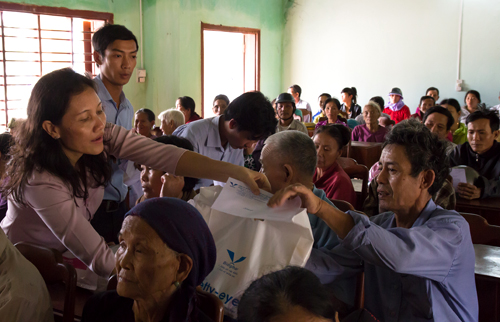 Bidiphar cứu trợ người dân vùng lũ