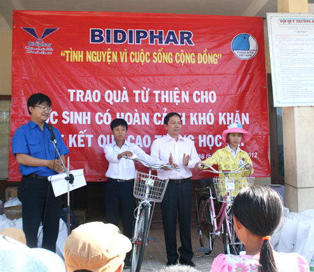 Bidiphar thực hiện chương trình “Tình nguyện vì cuộc sống cộng đồng”