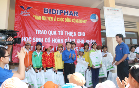 Bidiphar thực hiện chương trình “Tình nguyện vì cuộc sống cộng đồng”