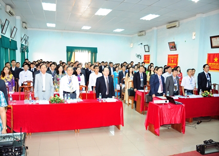 Bidiphar tổ chức Đại hội Đại biểu Công nhân Viên chức năm 2013 và Lễ trao tặng Huân chương Lao động của Chủ tịch Nước và Bằng khen của Thủ tướng Chính phủ.