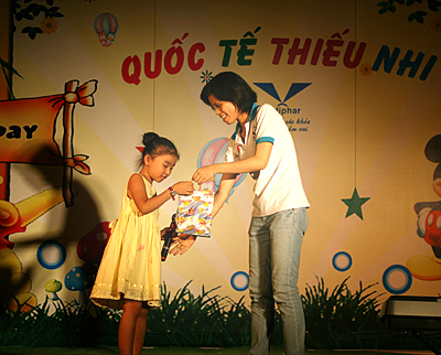 Bidiphar tổ chức đón tết thiếu nhi 1/6 cho con em cán bộ, công nhân viên năm 2011