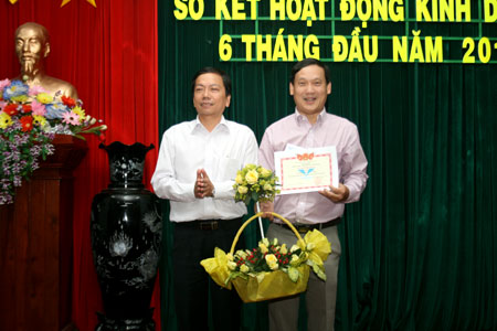 Bidiphar tổ chức hội nghị sơ kết hoạt động kinh doanh 6 tháng đầu năm và triển khai nhiệm vụ 6 tháng cuối năm 2012