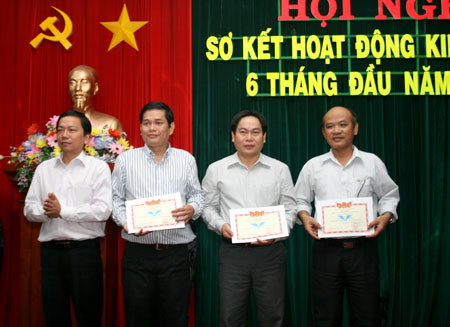 Bidiphar tổ chức hội nghị sơ kết hoạt động kinh doanh 6 tháng đầu năm và triển khai nhiệm vụ 6 tháng cuối năm 2012