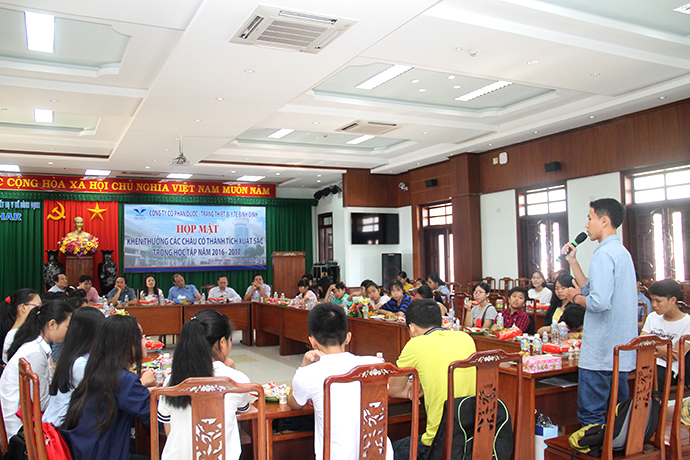 Bidiphar tổ chức họp mặt tuyên dương các cháu có thành tích học tập xuất sắc năm học 2016 - 2017