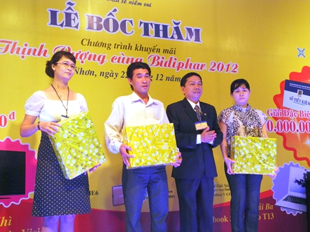 Bidiphar tổ chức thành công Lễ Bốc Thăm trúng thưởng chương trình Thịnh Vượng cùng Bidiphar năm 2012
