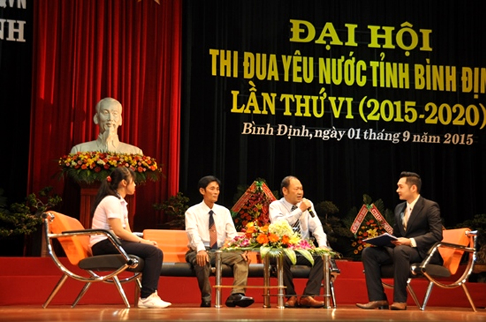 Bidiphar vinh dự đón nhận Cờ thi đua của Chính phủ tặng “Đơn vị xuất sắc trong phong trào thi đua năm 2014”