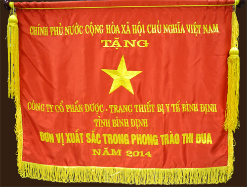 Bidiphar vinh dự đón nhận Cờ thi đua của Chính phủ tặng “Đơn vị xuất sắc trong phong trào thi đua năm 2014”