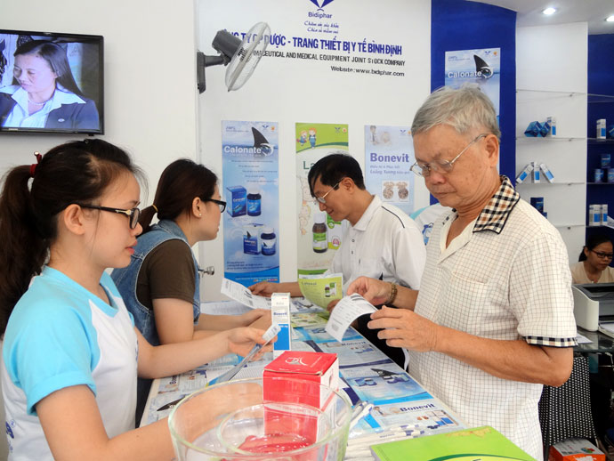 “Calonate” & “Bonevit” đồng hành cùng Hàng Việt tại Cần Thơ