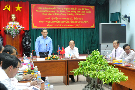 Đoàn cán bộ cấp cao tỉnh Chăm-pa-sắc, nước CHDCND Lào đến thăm và làm việc tại công ty Bidiphar