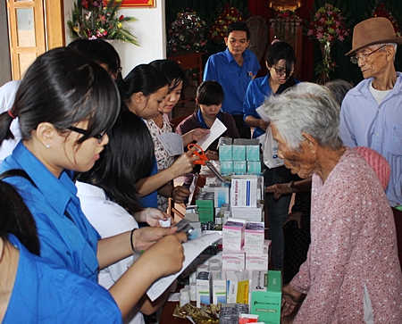 Đoàn cơ sở Bidiphar tổ chức nhiều hoạt động thiết thực chào mừng ngày thành lập Đoàn TNCS Hồ Chí Minh. Bí thư Đoàn thanh niên Bidiphar nhận giải thưởng 26.3