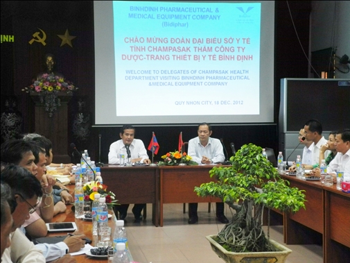 Đoàn đại biểu Sở Y tế tỉnh Chămpasắc, nước CHDCND Lào đến thăm và làm việc tại Bidiphar