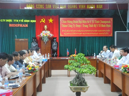 Đoàn đại biểu Sở Y tế tỉnh Chămpasắc, nước CHDCND Lào đến thăm và làm việc tại Bidiphar
