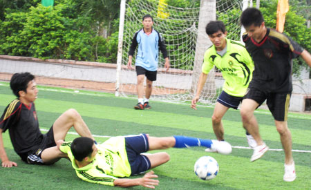 Giải bóng đá BIDIPHAR mừng xuân 2011