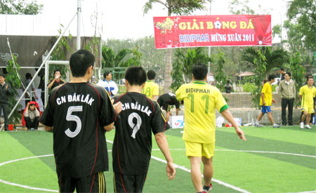 Giải bóng đá BIDIPHAR mừng xuân 2011