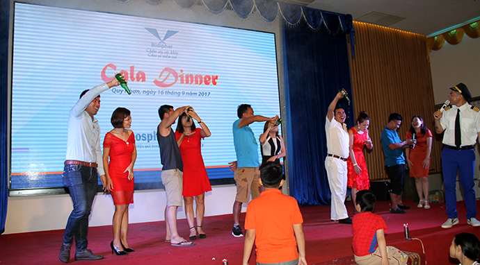 Hội ngộ khách hàng khối OTC khu vực Miền Bắc 2017 tại Bình Định