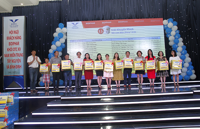 Hội ngộ khách hàng khối OTC khu vực Nam Miền Trung Tây Nguyên và Bình Định 2017 tại Phan Thiết