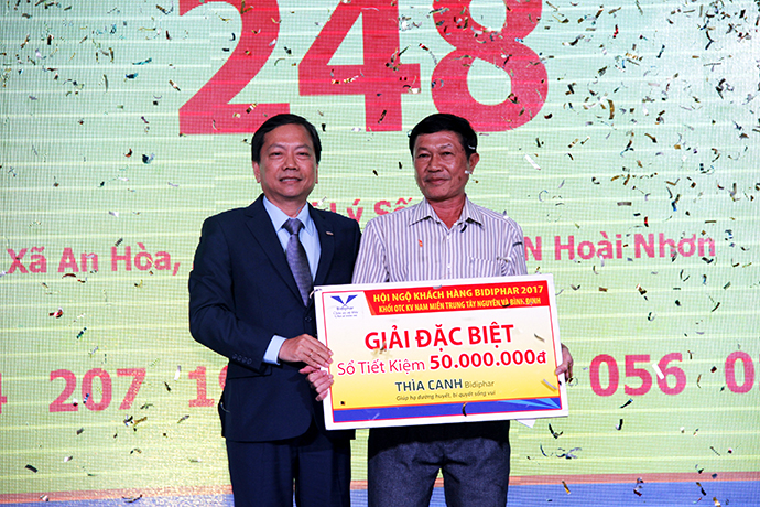 Hội ngộ khách hàng khối OTC khu vực Nam Miền Trung Tây Nguyên và Bình Định 2017 tại Phan Thiết