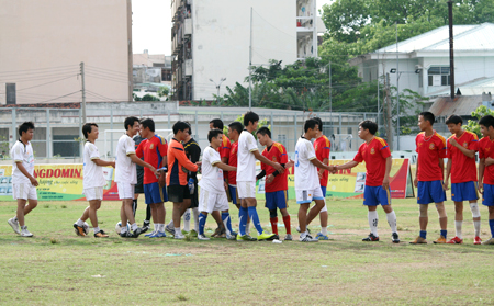 Hội thao bóng đá mini “TUỔI TRẺ TRUYỀN THỐNG – BIDIPHAR CUP” Lần thứ XII – 2012
