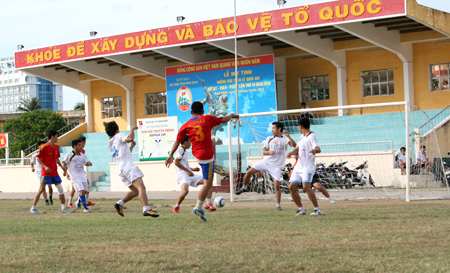Hội thao bóng đá mini “TUỔI TRẺ TRUYỀN THỐNG – BIDIPHAR CUP” Lần thứ XII – 2012