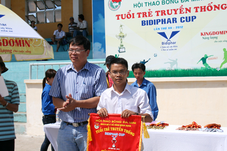 Hội thao bóng đá mini “Tuổi trẻ truyền thống – Bidiphar cup” Lần thứ XII – 2012