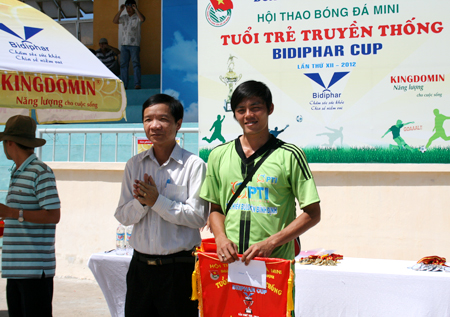 Hội thao bóng đá mini “Tuổi trẻ truyền thống – Bidiphar cup” Lần thứ XII – 2012