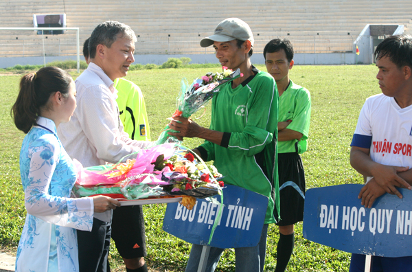 Hội thao bóng đá mini “TU chuyển đổi TRUYỀN THỐNG - BIDIPHAR CUP” Lần thứ XIV - 2014