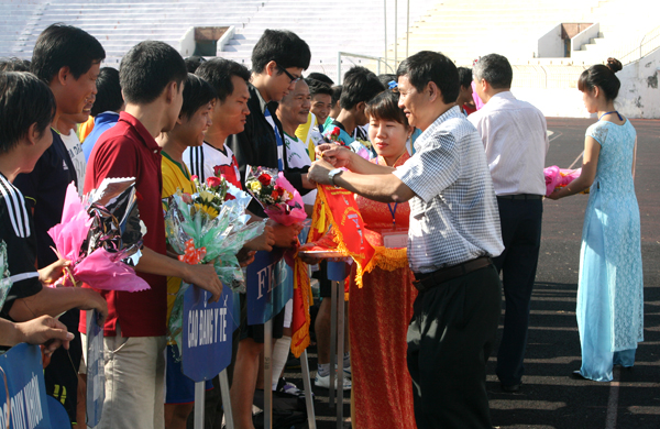 Hội thao bóng đá mini “TU chuyển đổi TRUYỀN THỐNG - BIDIPHAR CUP” Lần thứ XIV - 2014