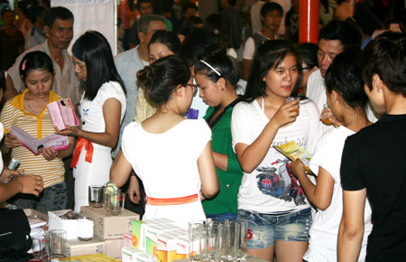 Kingdomin và Frestotal tiếp tục khẳng định vị trí hàng Việt tại Hội chợ HVNCLC Đà Nẵng