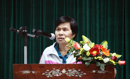 Lễ trao tặng Huy hiệu Đảng và phát thẻ Đảng viên.