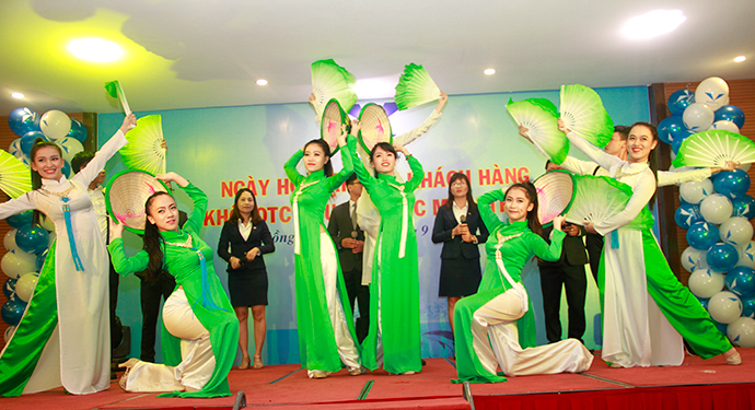 Ngày hội gặp mặt khách hàng khối OTC khu vực Bắc Miền Trung