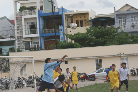 Nhãn hàng Kingdomin đồng hành cùng giải bóng đá “TUỔI TRẺ TRUYỀN THỐNG – BIDIPHAR CUP” Lần thứ XIII - 2013