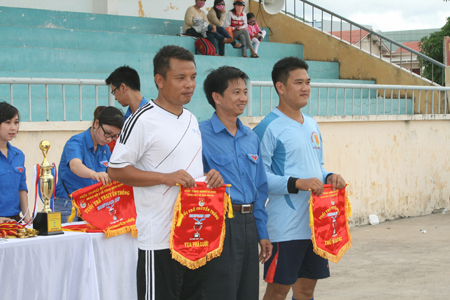 Nhãn hàng Kingdomin đồng hành cùng giải bóng đá “TUỔI TRẺ TRUYỀN THỐNG – BIDIPHAR CUP” Lần thứ XIII - 2013