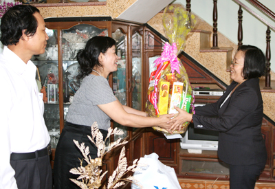 Tháng 7 - Năm Thanh Niên với chủ đề “VỀ NGUỒN”