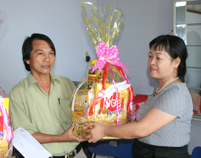 Tháng 7 - Năm Thanh Niên với chủ đề “VỀ NGUỒN”