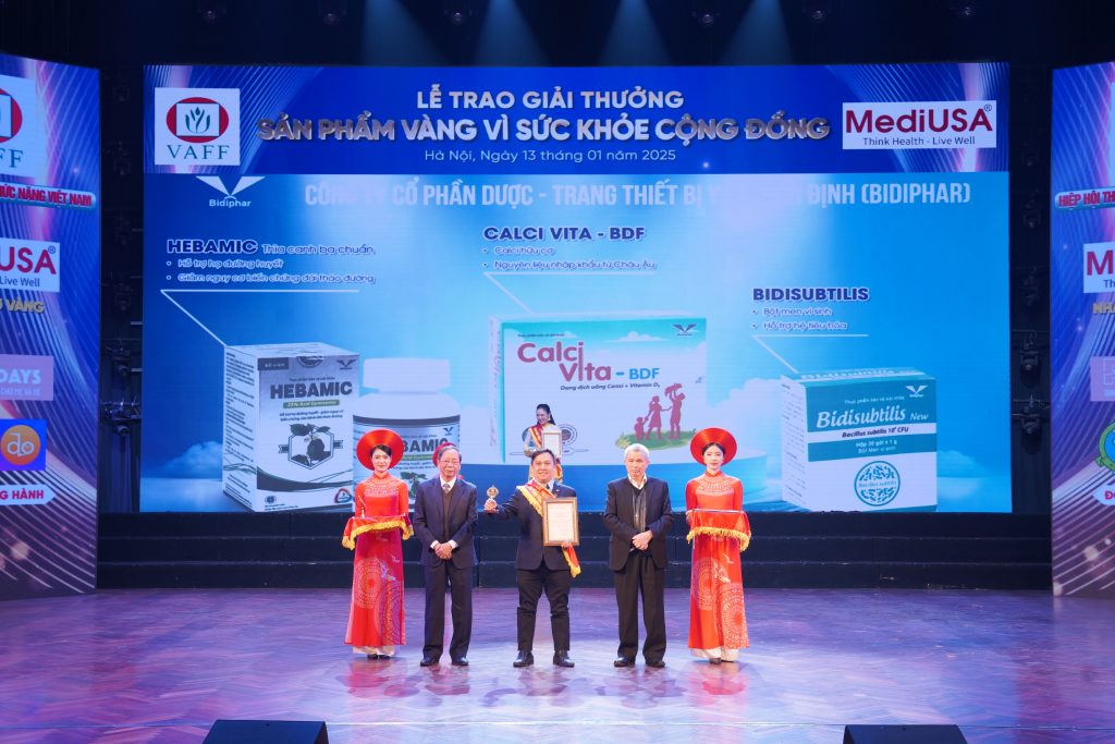 BIDIPHAR VINH DỰ NHẬN 3 HUY CHƯƠNG VÀNG VÌ SỨC KHỎE CỘNG ĐỒNG