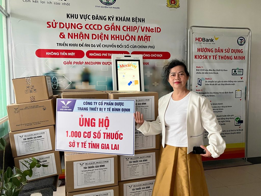 BIDIPHAR TIẾP SỨC 1.000 TÚI THUỐC: CÙNG ĐOÀN Y TẾ GIA LAI TỔNG LỰC HỖ TRỢ QUY NHƠN VÀ TUY PHƯỚC SAU LŨ